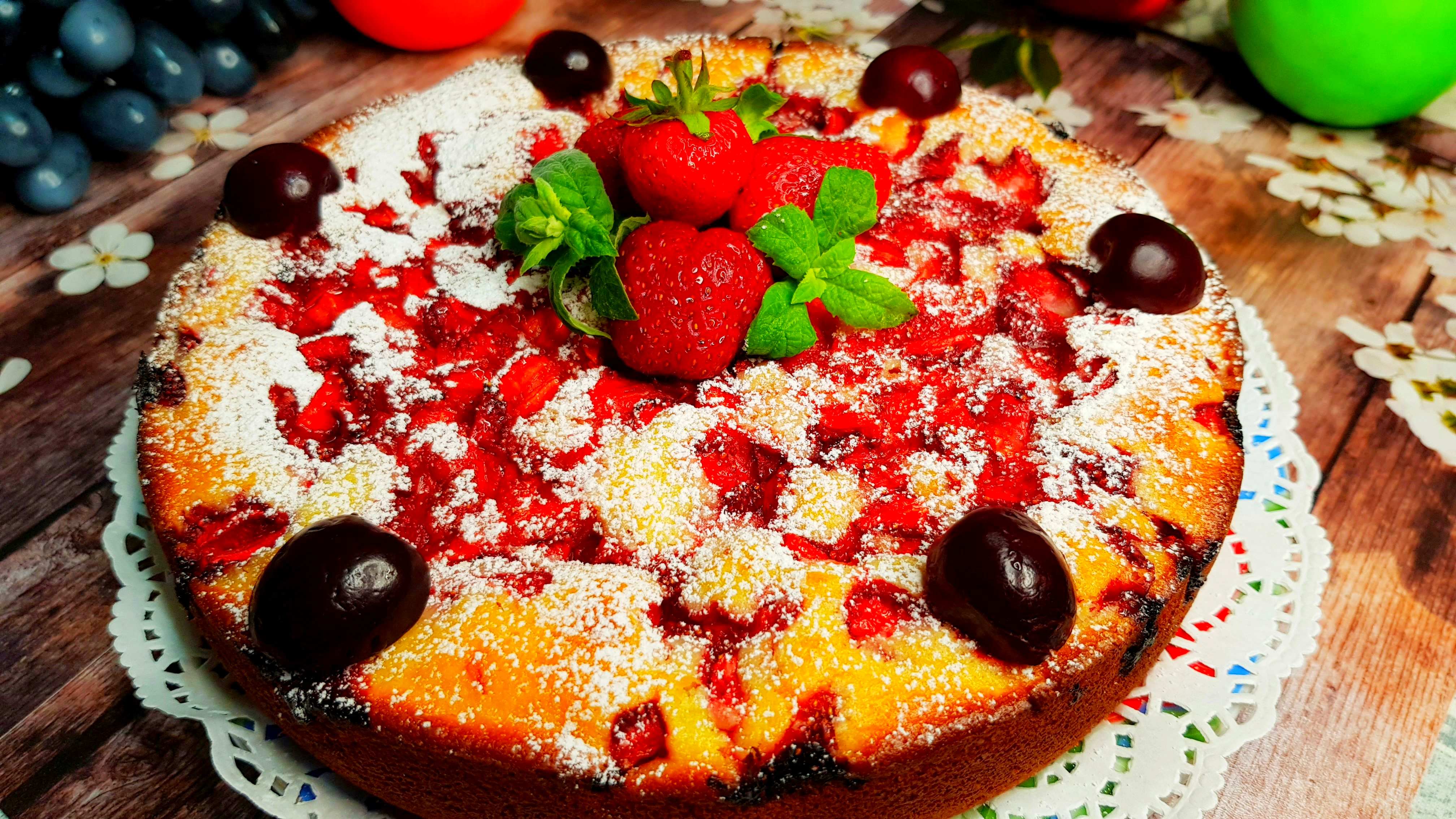 Летний КЛУБНИЧНЫЙ ПИРОГ – нереально вкусный, ароматный и сочный! смотреть онлайн