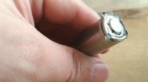 Разбираем аккумулятор 18650 samsung 2600 емкость часть 1