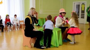 Веселая игра с мамами Утренник 8 Марта в средней группе