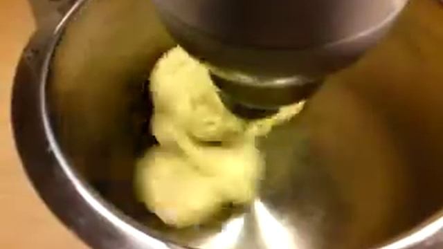 Bosch mixer MUM 8 1400-Watt смотреть онлайн