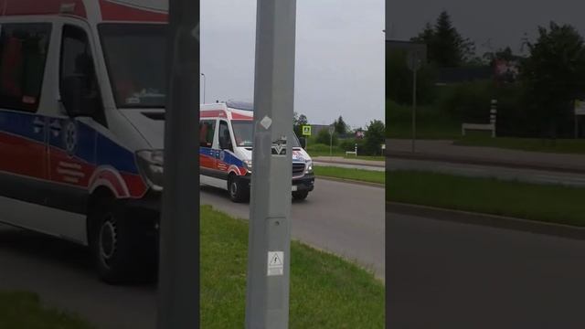 Przejazd alarmowy karetki Mercedes Sprinter (P) смотреть онлайн