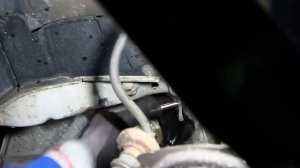 BMW 120d e87 Stoßdämpfer wechseln bei - Front shock absorber change- Замена передних амортизаторов