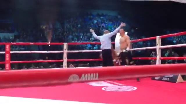 Бой Руслана Проводникова и Хосе Луиса Кастильо смотреть онлайн