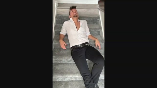 ERIC SCIOTTO - Hard to be the Bard (at home) • #Sciottospeare смотреть онлайн