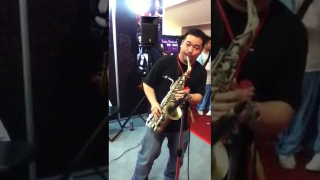 Saxman in Taiwan nice alto saxophone смотреть онлайн