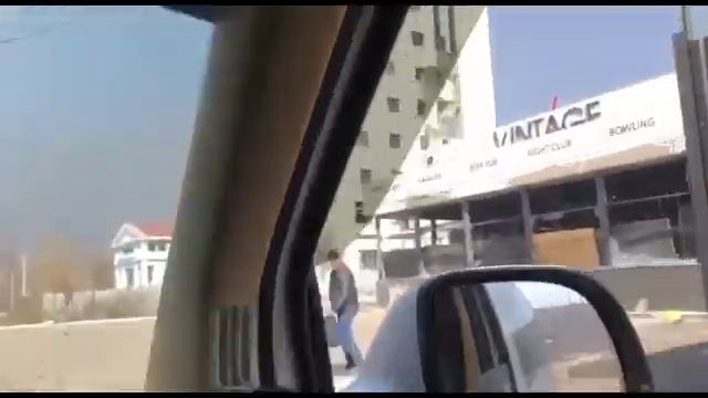 Мариуполь. Строителей, 125, ТЦ Обжора, Винтаж клуб. Перестрелка. 23 марта 22г. смотреть онлайн