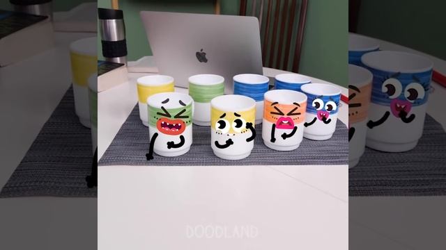 NORMAL DOODLES VS WEIRDO DOODS || Funniest Situations And Fails - Doodland #536 смотреть онлайн