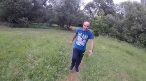 без слов и без рук, как победить алкаша |  побил синего черта | догонялки с алкашом | #смешное #мем