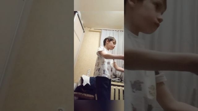 какое видео круче в роблоксе или Р. Пофторка Автора @i_roblox_queen725 смотреть онлайн