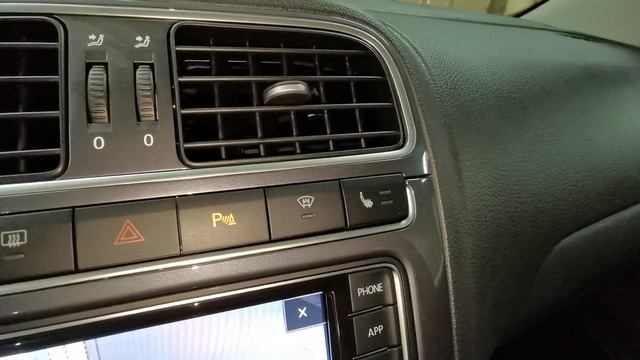 VW Поло (за - 880.000 руб.) Футбол Эдишн автомат смотреть онлайн