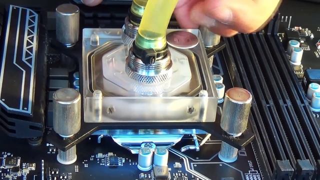 Core i7 7700k Gaming / Video editing pc build смотреть онлайн