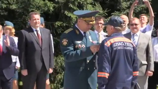 Памятник пожарным и спасателям в Новосибирске смотреть онлайн