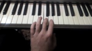 Мэвл - холодок. На пианино.