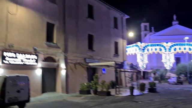 ПОХОЛОДАЛО - ИТАЛЬЯНЦЫ В КУРТКАХ - ВЕЧЕРНЯЯ ПРОГУЛКА смотреть онлайн