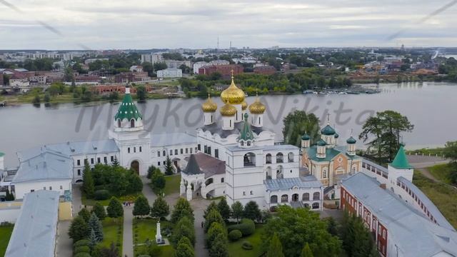 Russia, Kostroma. Holy Trinity Ipatievsky Monastery in Kostroma, Aerial View, Point of interest смотреть онлайн