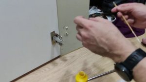 Как восстановить навесы в мебели из ДСП без сверления.