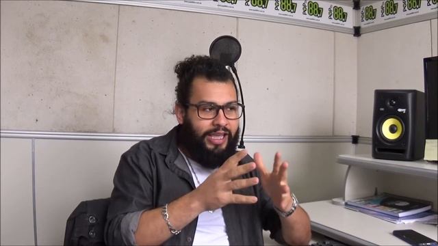 APAIXONADOS POR RÁDIO : ENTREVISTA COM O EDER VITAMINA смотреть онлайн