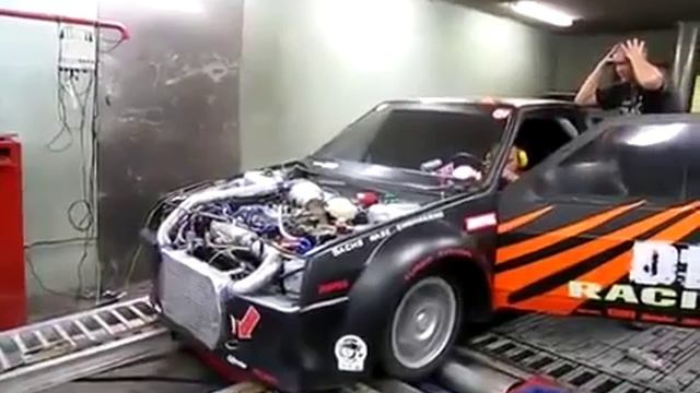 ОНА всех сорвёт на гонке - [163].mp4 смотреть онлайн