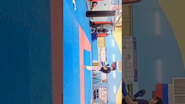 Амирхамза Тохиров (тренировка) Карате-до смотреть онлайн