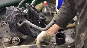 Замена сайлентблоков задней подвески Митсубиси Аутлендер 2008 года.