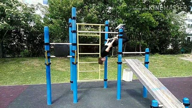 Две комбинации с перелётами с турника на турник смотреть онлайн