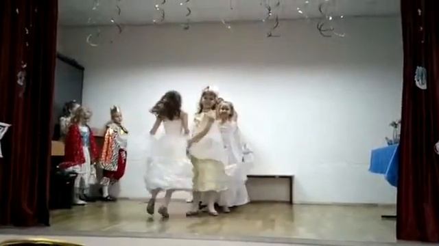 Танец снежинок смотреть онлайн