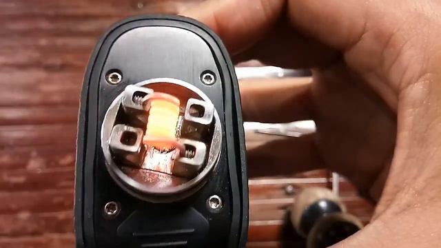 SINGLE COIL BUILD смотреть онлайн