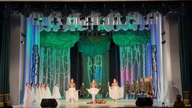 Образцовый ансамбль современного танца "Созвездие" танцевальный номер "Мы память" смотреть онлайн