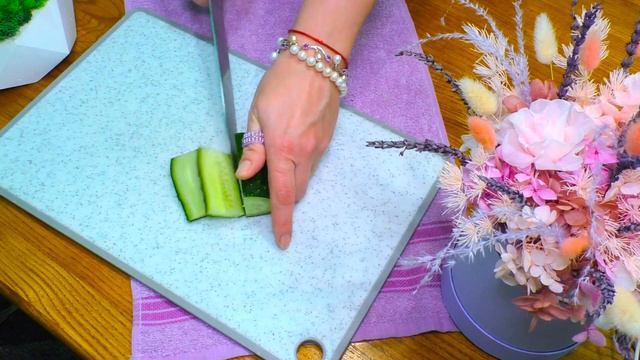 УЛЕТНЫЙ салат из свеклы! НЕВЕРОЯТНЫЙ Знаменитый и вкусный салат из свеклы Барби! Забытый рецепт! смотреть онлайн