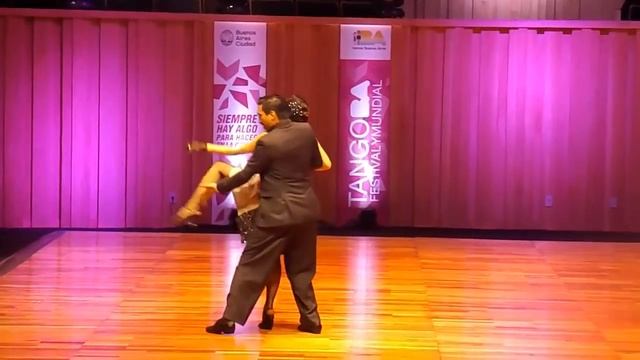 Matias Catanzaro y Trinidad Peña - Cafe Dominguez - Mundial de Tango Escenario 2017 смотреть онлайн