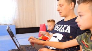 Давид и Артур Не ПОДЕЛИЛИ Телефон! Как ПРОЖИТЬ Без BALDI FORTNITE в Реальной Жизни!