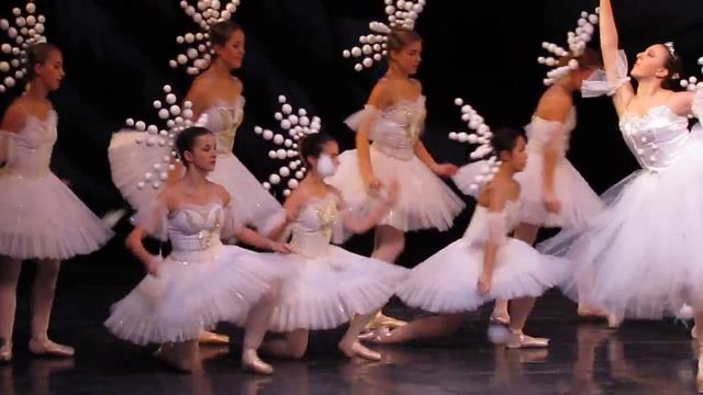 Katya's performance, Nutcracker 2011 (Щелкунчик, танец снежинок ч.2) смотреть онлайн
