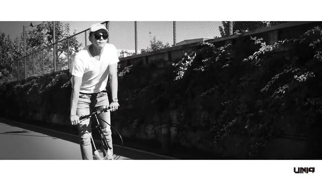 [1st anniversary] UNIQ SUNG JOO смотреть онлайн