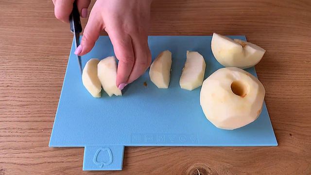 If you have a couple of apples, make this delicious cake! Easy and fast recipe! смотреть онлайн