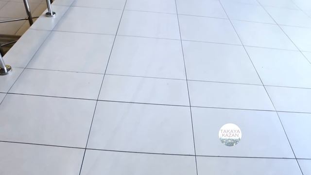 Последствия тарана водителем двух терминалов аэропорта "Казань". смотреть онлайн