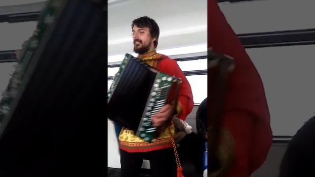 Роман Мещеряков исполнитель и Александр Калугин акомпонирует смотреть онлайн