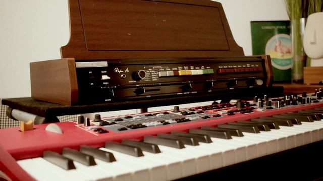 Acetone Rhythm Ace FR-8L Vintage Drummachine смотреть онлайн