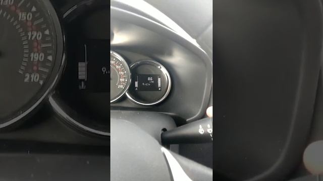 Расход топлива на Renault Logan STW 2019. На 95-м или на 92-м выгоднее? Миф, что 95-ый меньше расхо смотреть онлайн