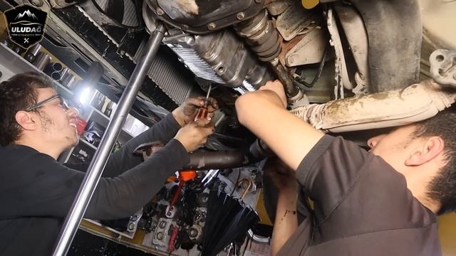 YAĞ ÇUBUĞUNDAN TAHİN GELİYOR DEDİ BAKIN NEDEN(Chevrolet Rezzo 1.6 16V Silindir Kapak Conta Değişimi смотреть онлайн