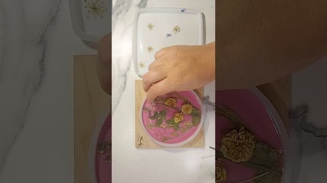 Рисую цветами розы #рекомендации #pankhuriresinart #природа #подарок #resinart #эпоксиднаясмола смотреть онлайн