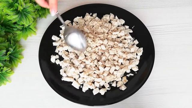 ТОП 4 ВКУСНЕЙШИХ САЛАТА с ЧЕРНОСЛИВОМ на ПРАЗДНИЧНЫЙ СТОЛ 8 МАРТА смотреть онлайн