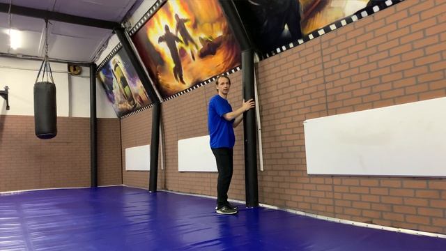 Учимся напрыгивать на столб смотреть онлайн