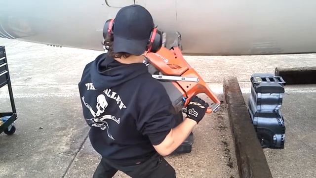 K12 sawing on airplanes смотреть онлайн