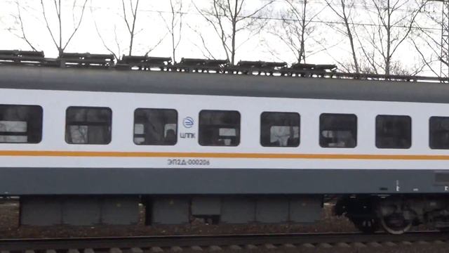 Электоропоезд ЭП2Д-0002. смотреть онлайн