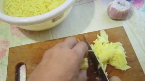 Нарезка картофеля соломкой.