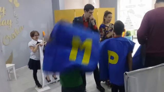 Кто сверху - детский день рождения смотреть онлайн