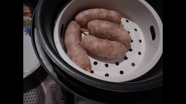Жареные колбаски в мультиварке смотреть онлайн