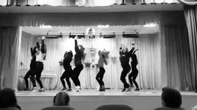 Танцульки)) я в первой линии)) смотреть онлайн