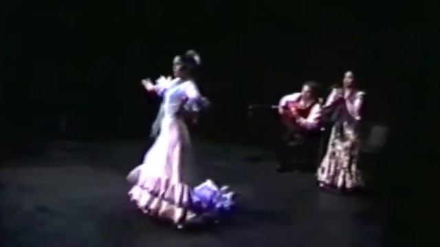 Adair Landborn flamenco Soleares with bata смотреть онлайн
