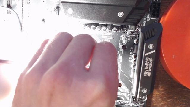 AMD Ryzen Motherboard AM4 Socket Cover Removal (Foxconn) смотреть онлайн